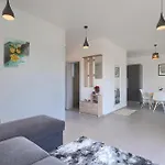 Lippa Peroj 1 Pula