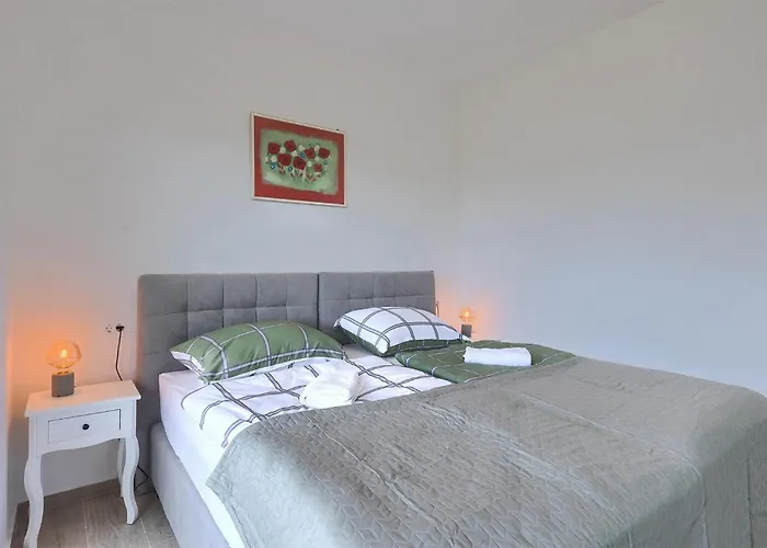 Holiday home Lippa Peroj 1