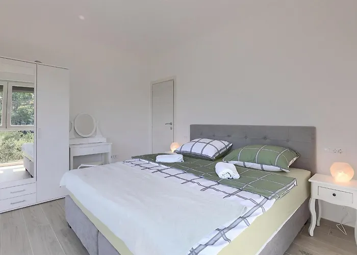 Lippa Peroj 1 Hébergement de vacances *