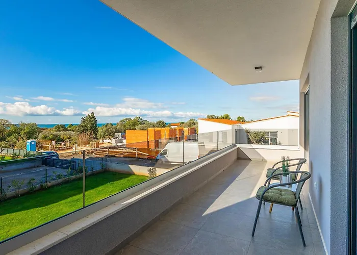 Holiday home Lippa Peroj 1