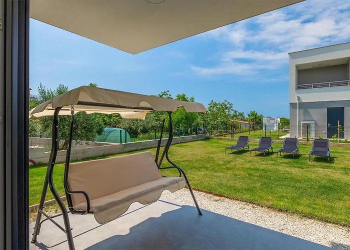 Lippa Peroj 1 Holiday home Pula