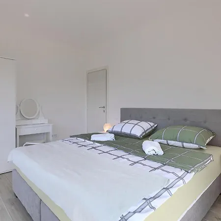 Lippa Peroj 1 Feriehus *