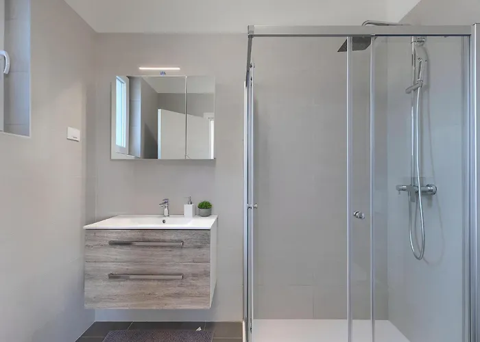 Vikendica Lippa Peroj 1 *