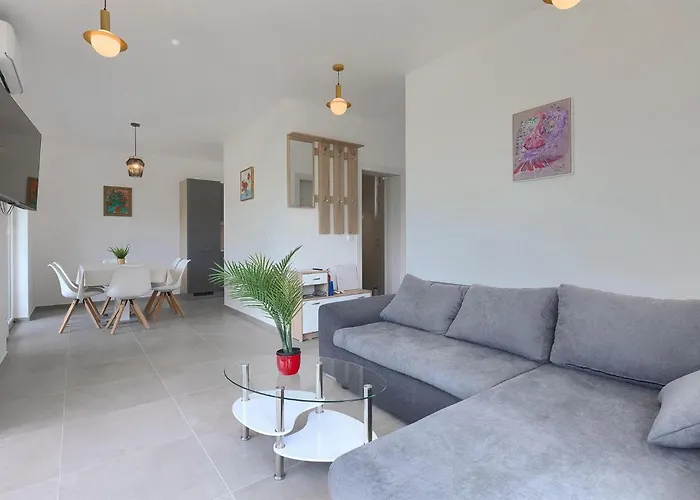 Prázdninový dům Lippa Peroj 1